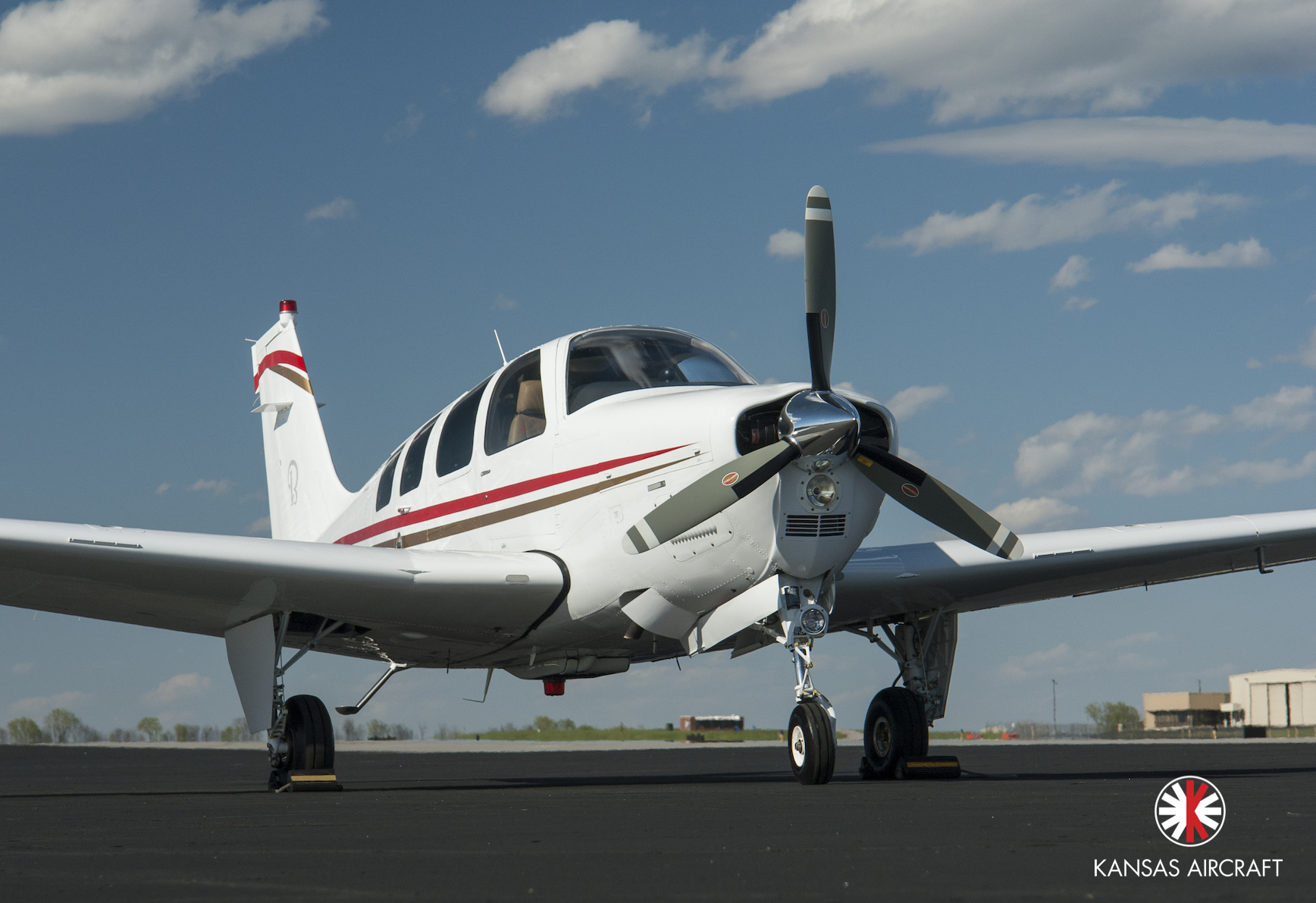 Beechcraft 36 Bonanza main image 1