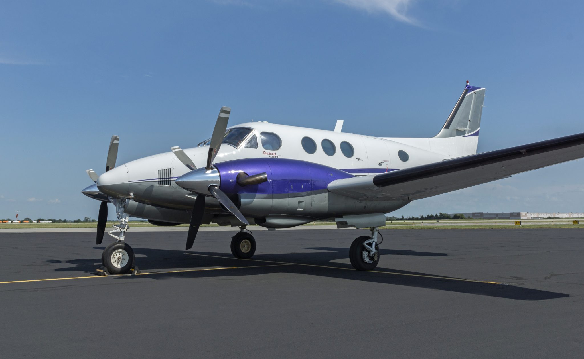 1975 Beechcraft King Air E90