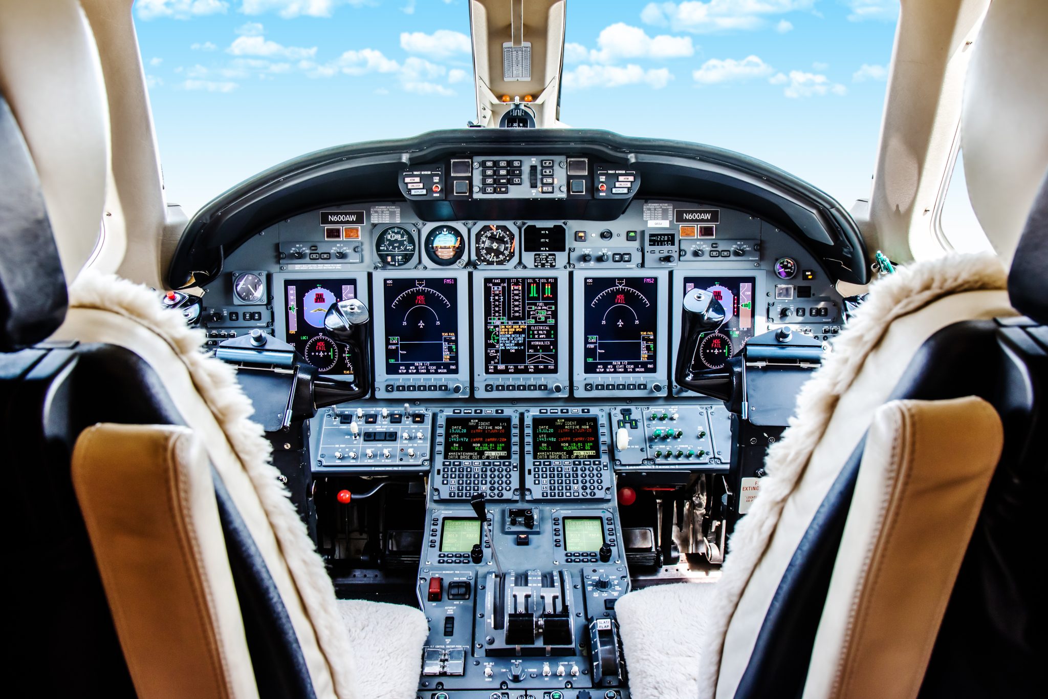 FlightDeck28_ffbqri.jpg