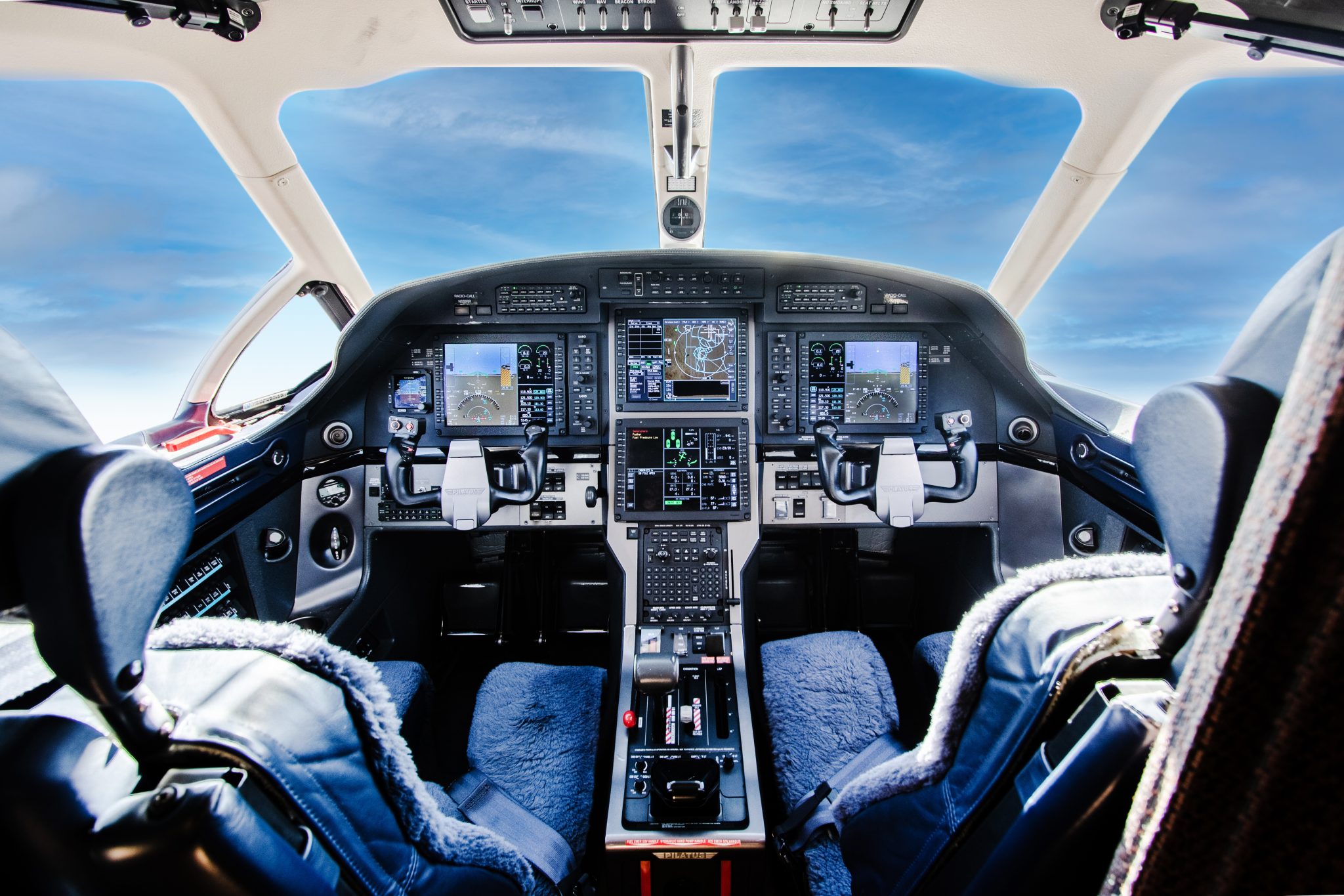 Flight_Deck1_e9viqq.jpg
