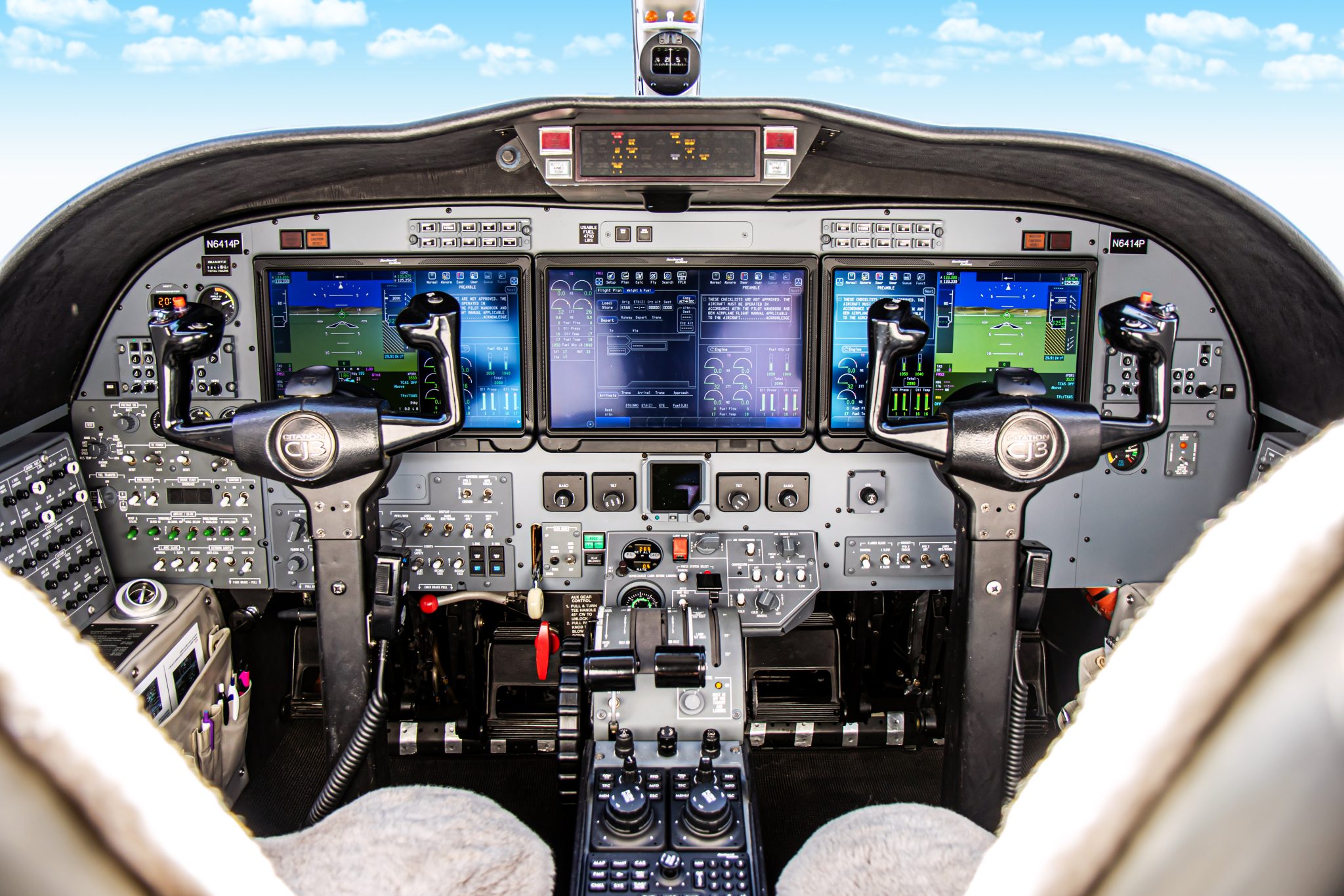 Flight_Deck34_d8rroy.jpg
