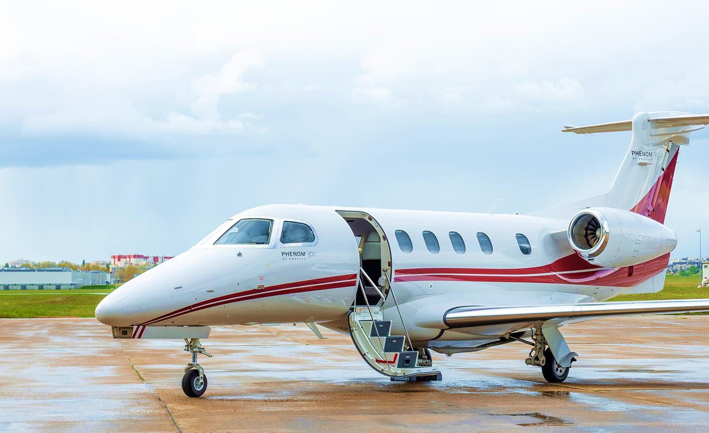 2017 Phenom 300 SN 50500411