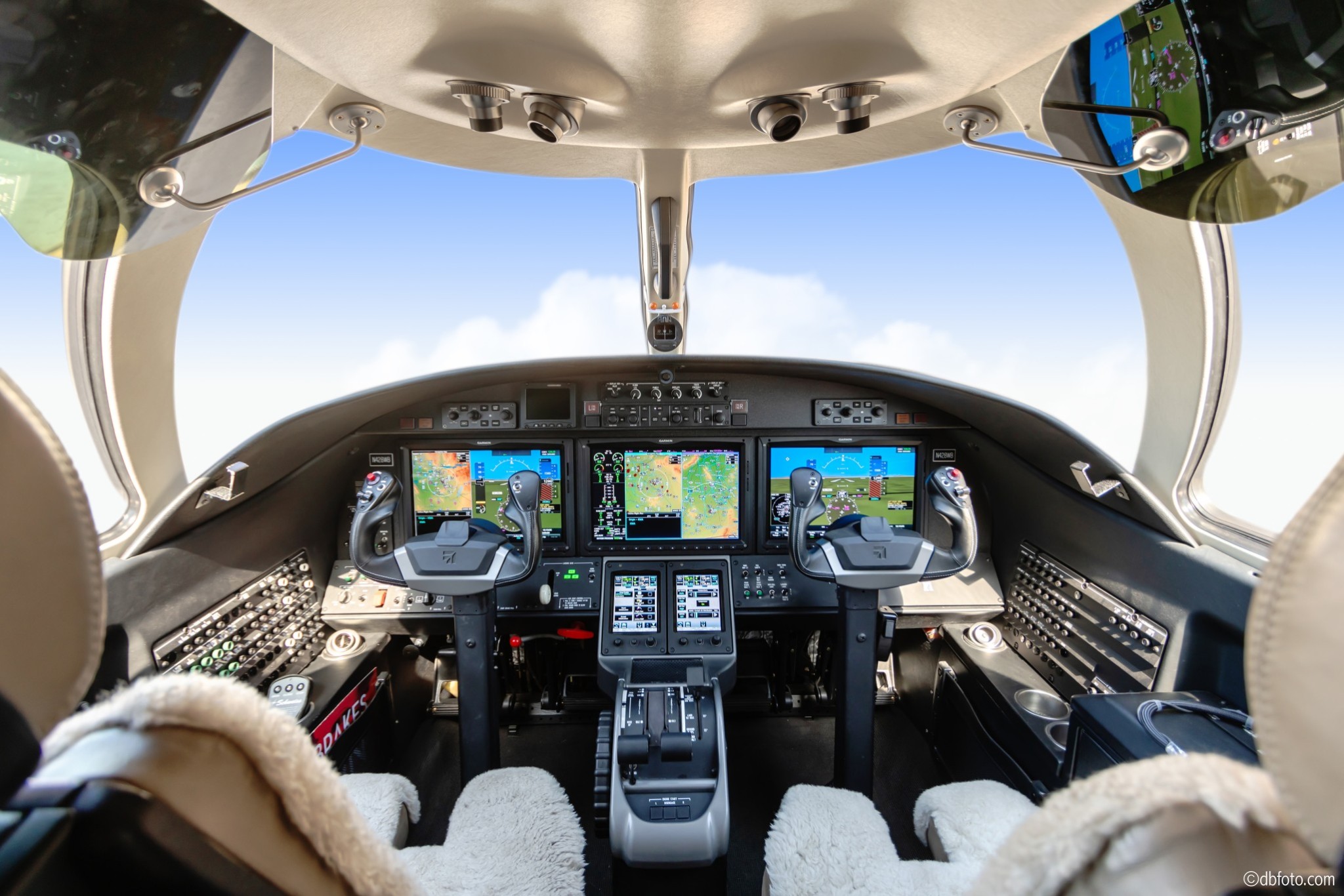 Flight Deck ©dbfoto3