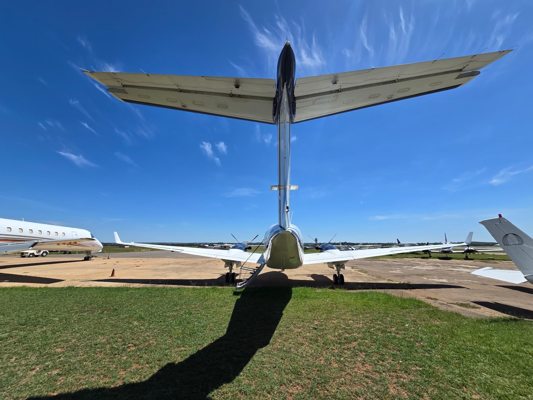2001 Beechcraft King Air 350_9J-MCL_Fl-315 (14)