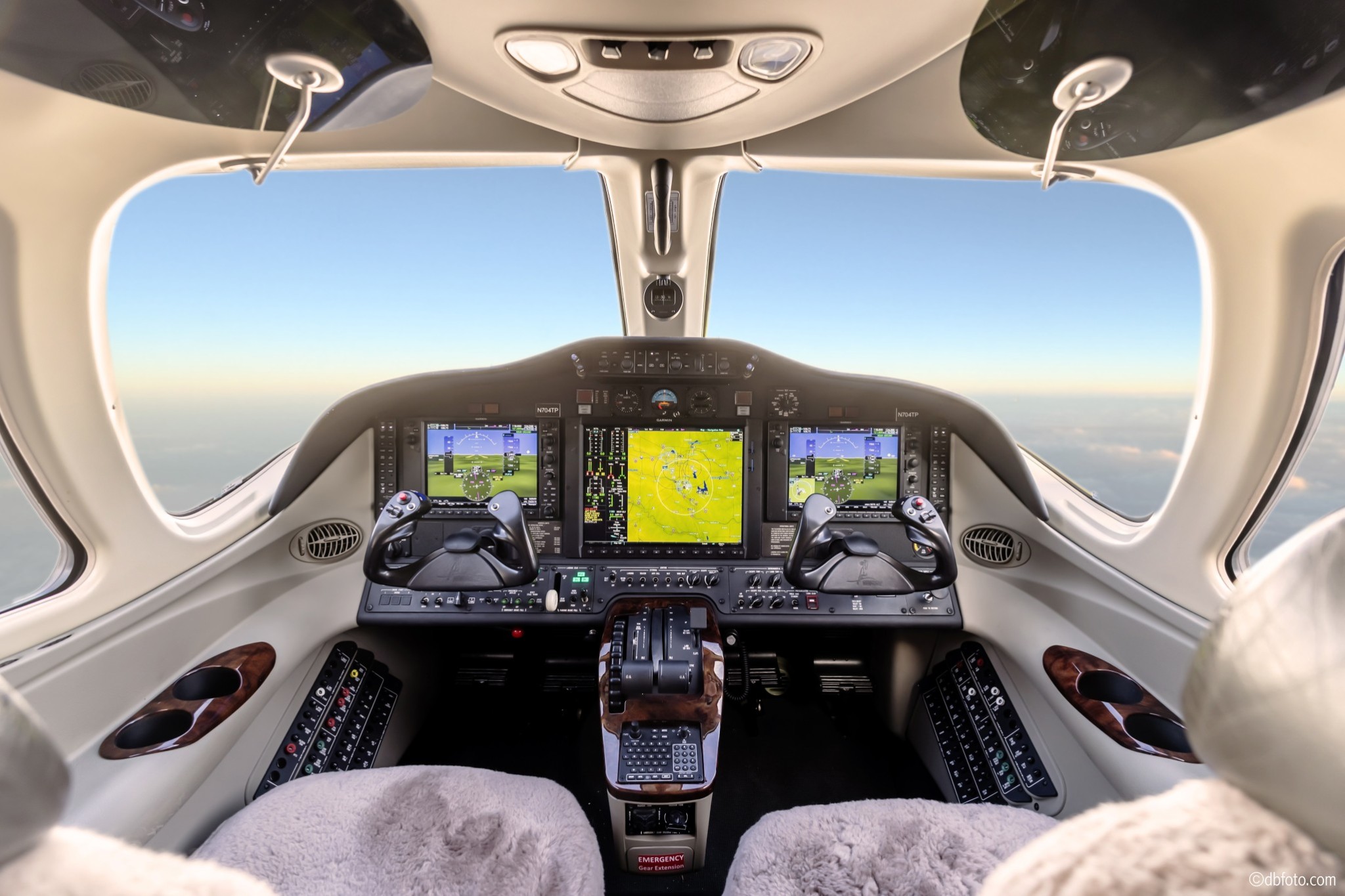 ©dbfoto Flight Deck1
