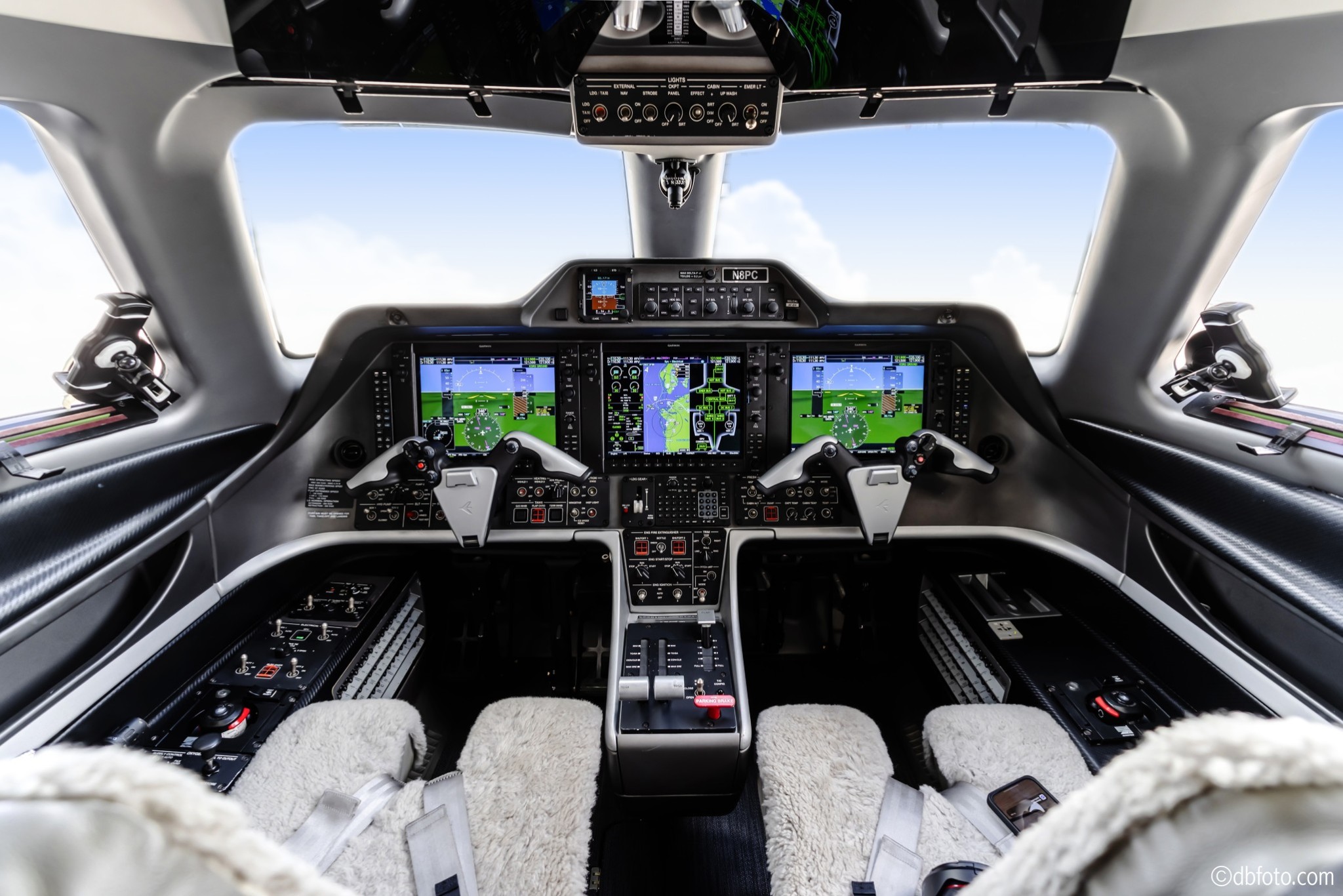 ©dbfoto Flight Deck2