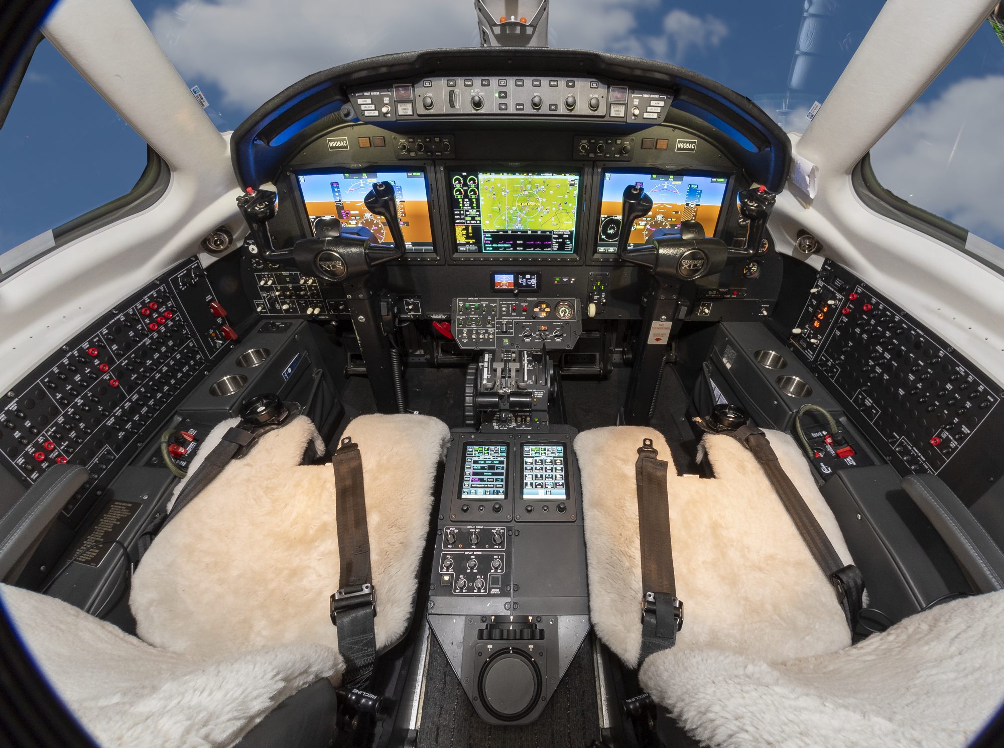 2005 Citation XLS - jetAVIVA - Life Is Short, Fly a Jet.