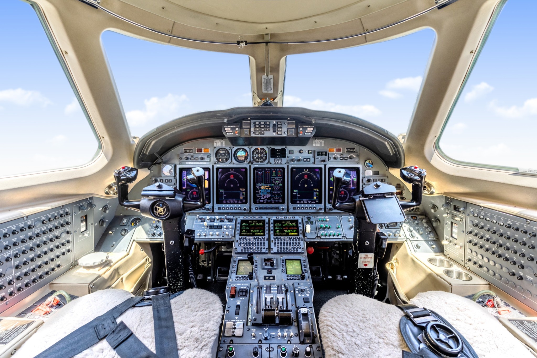 ©dbfoto flight Deck2